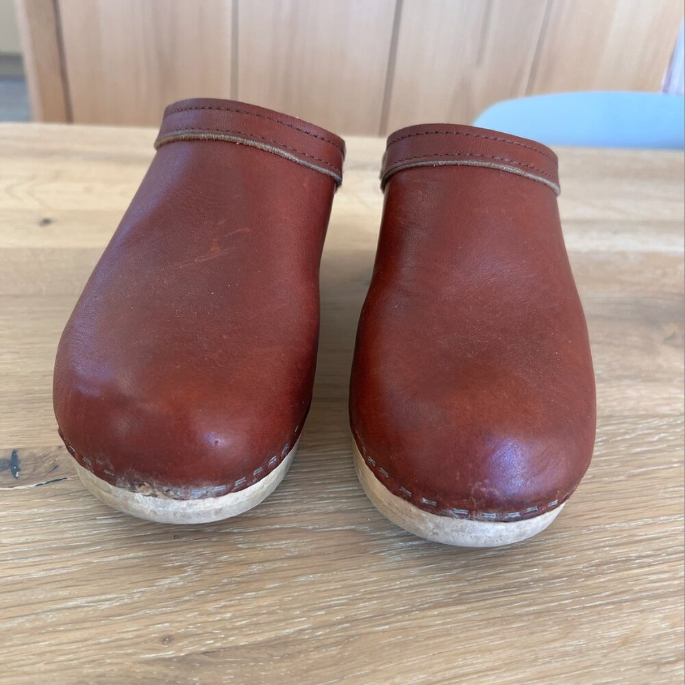 No. 6 brown leather Clogs - Picture 4 of 4